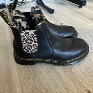 2976 Leonore cheetah kids